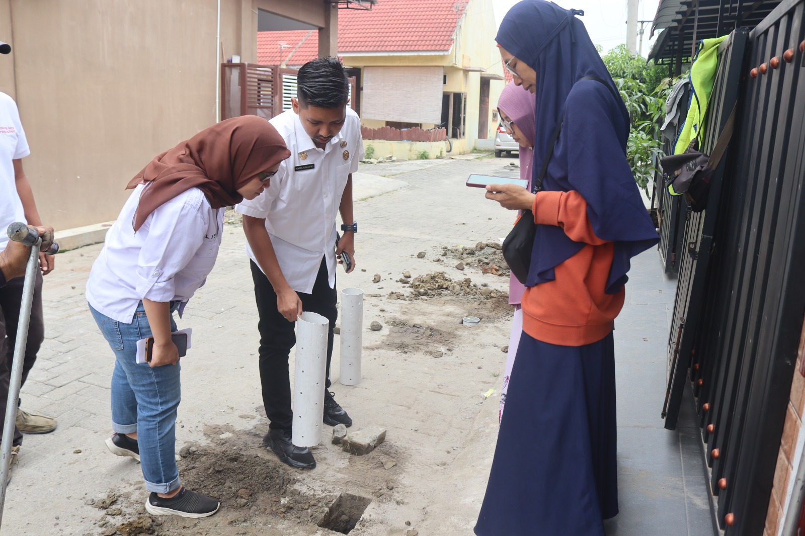 Pembuatan Sumur Biopori, Bentuk Upaya Tingkatkan Cadangan Air Tanah dan Pencegahan Banjir